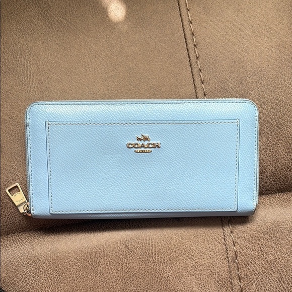 Coach Blue Leather Wallet with Gold Hardware - Picture 1 of 6